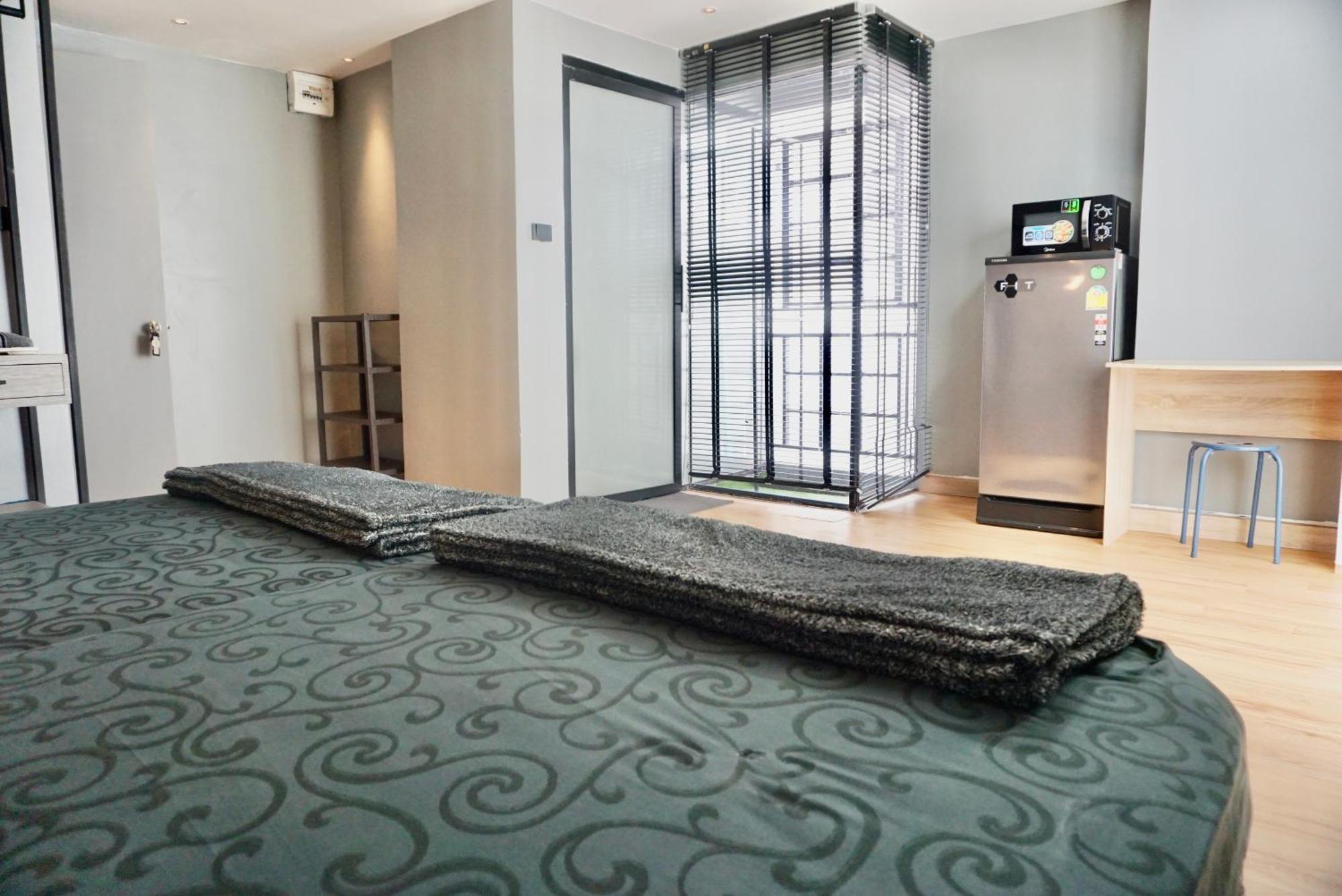 Silom Soi 3 Hash Apartment Hip And Funky With Rooftop View Banguecoque Exterior foto
